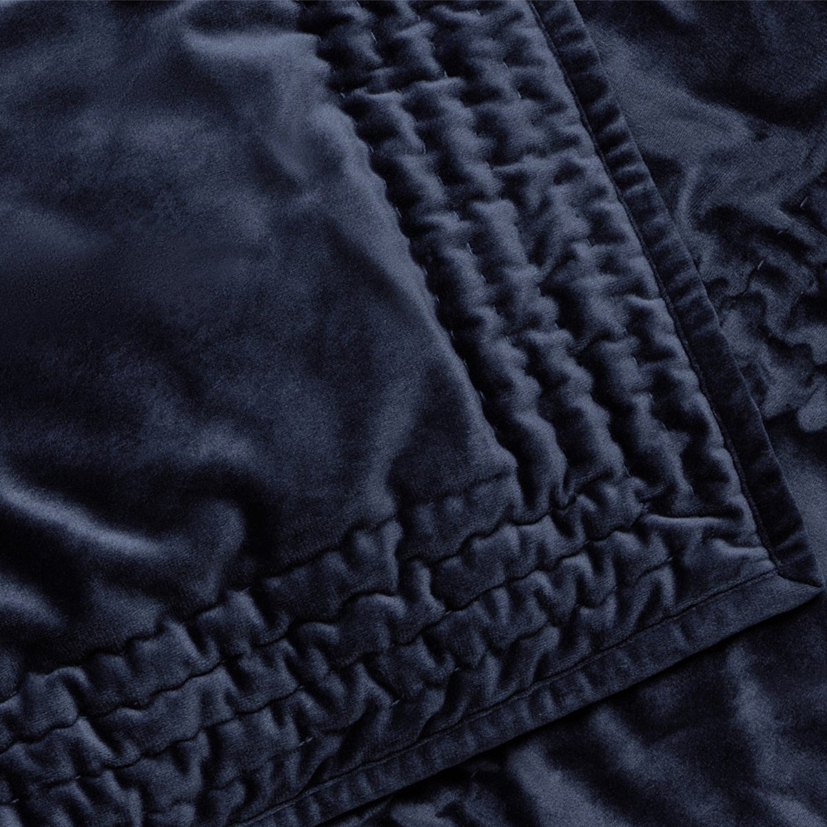 Remme Bedspread in Midnight