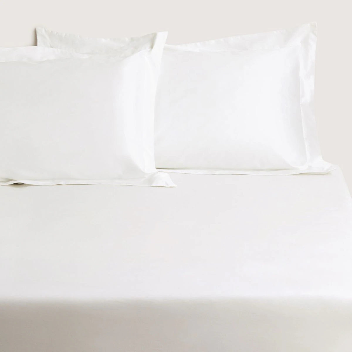 1200 TC Sateen Fitted Sheet in Snow