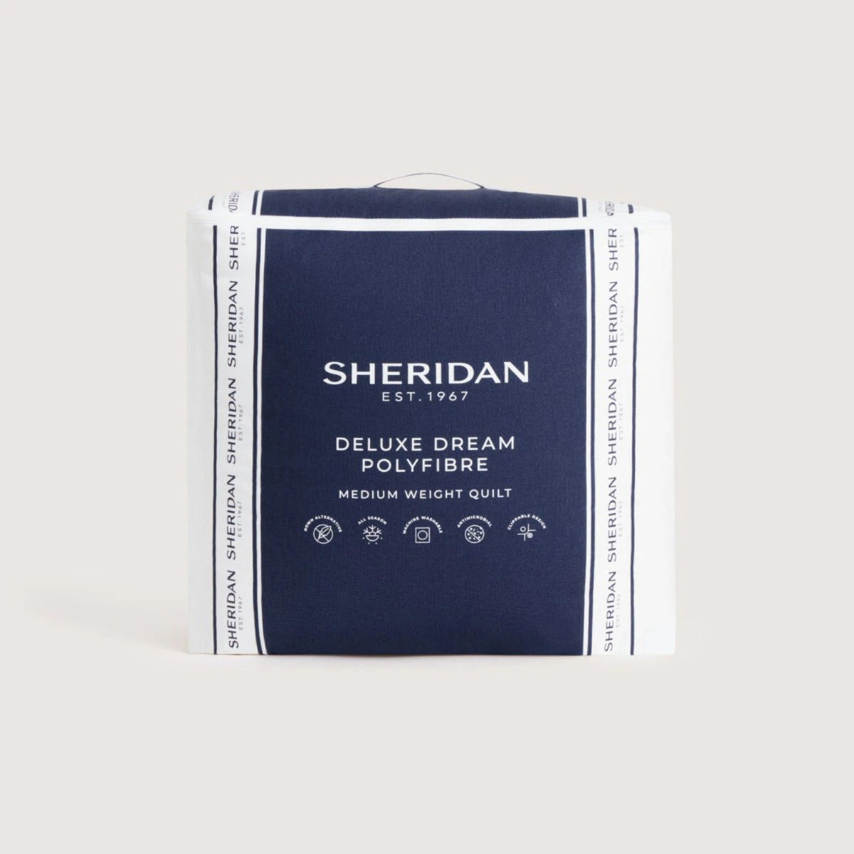 Deluxe Dream Medium Tog Duvet in White