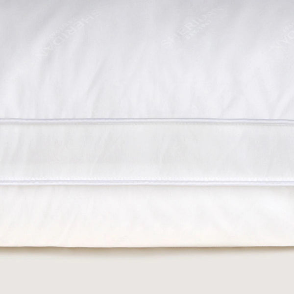 Deluxe Dream Medium Support Pillow in White
