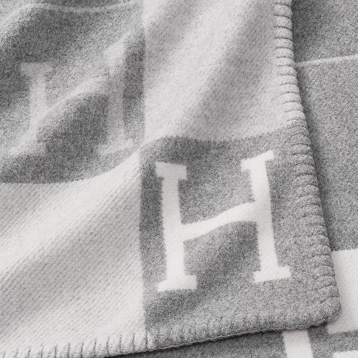 Jeerva Wool Throw Blanket For Sofa & Bed
