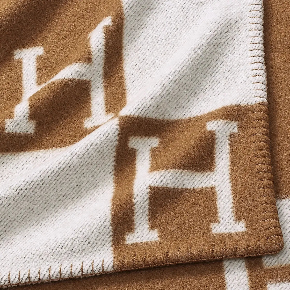 Jeerva Wool Throw Blanket For Sofa & Bed