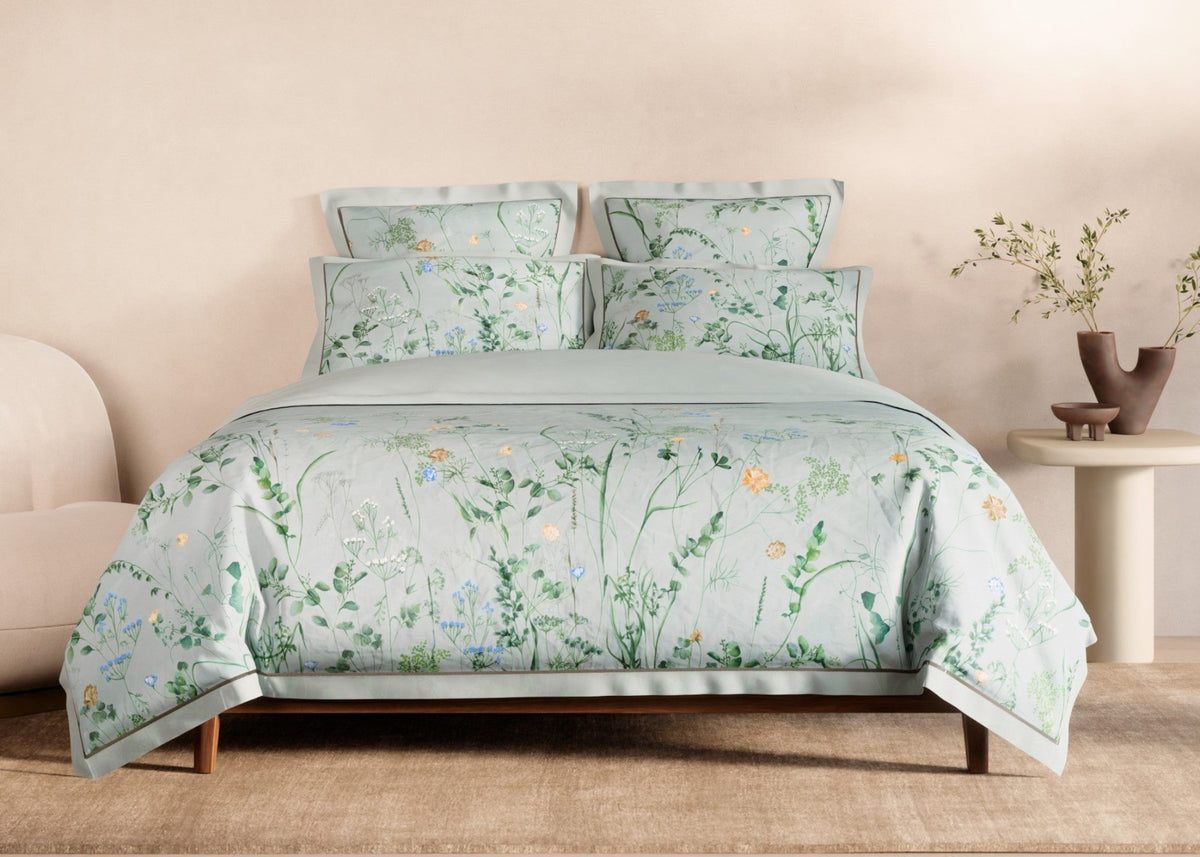 Redding Comforter Set with Fitted Sheet Set in Moonstone
